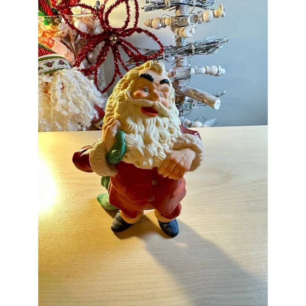 Hallmark Favorite Santa Vintage Collectible‎